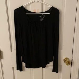 American Eagle along Sleeve